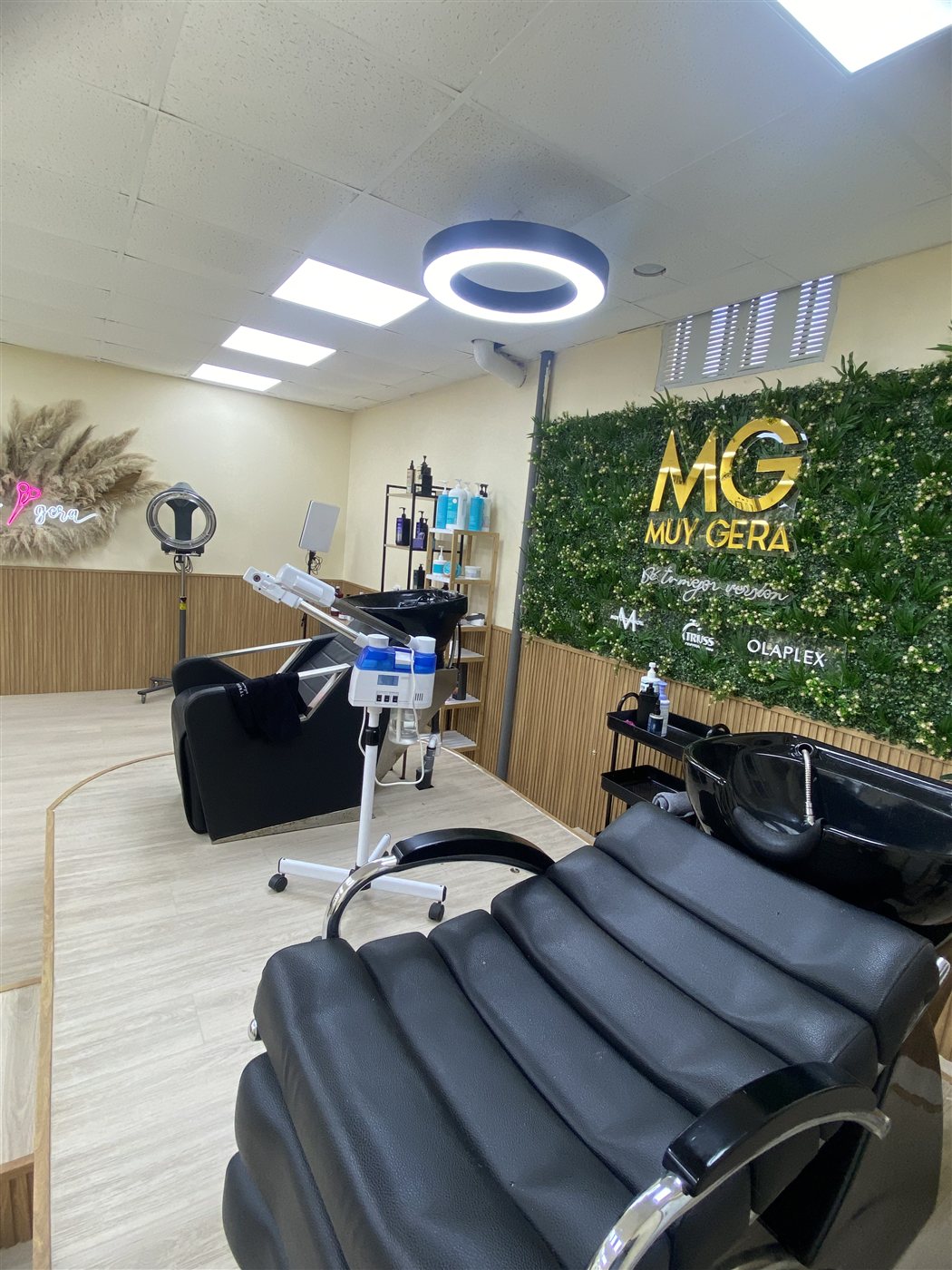 Interior de Muy Gera Studio, salón de belleza en Molina